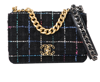 19 Wallet On Chain, &pound;1,800, Handbags, Black/Blue/Green/Pink/White/Yellow, Leather/Tweed, Front view